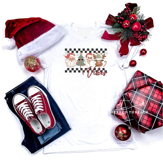 Retro Christmas Vibes Short Sleeve Graphic T-Shirt